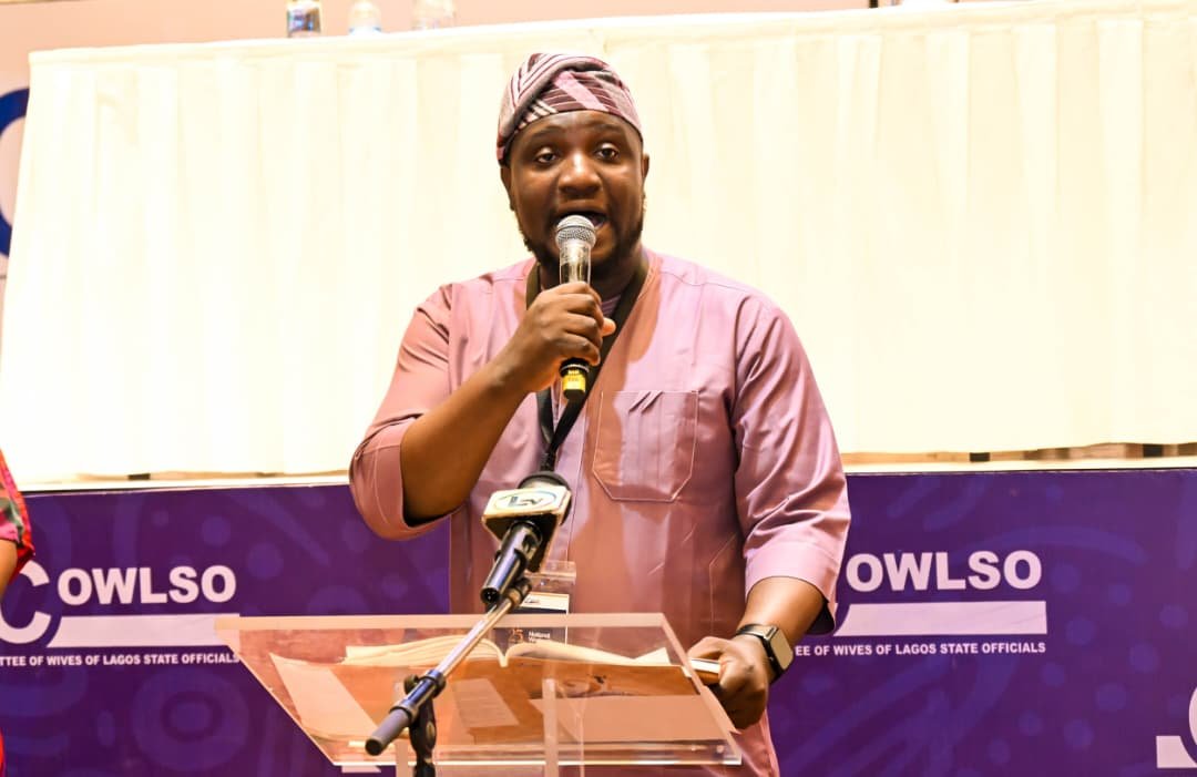 Abayomi addressing guests at COWLSO